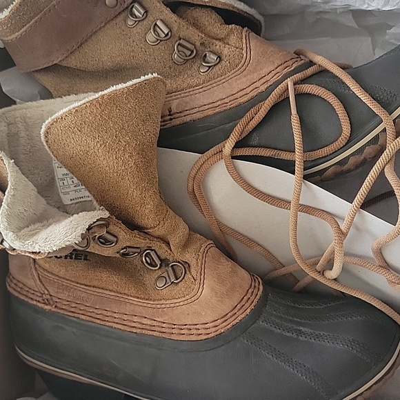 SOREL Brown and Black Leather Duck Boots Winter Rain Boots - Picture 4 of 7